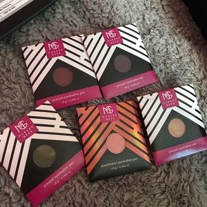 MAKEUP GEEK EYESHADOW SINGLES